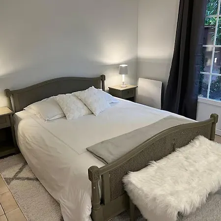 Maison De Charme Dans Un Ecrin De Verdure - - 15mns De Paris Le Vésinet
