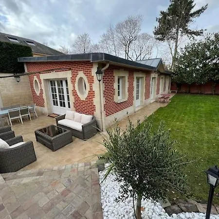 Villa Maison De Charme Dans Un Ecrin De Verdure - - 15mns De Paris Le Vésinet