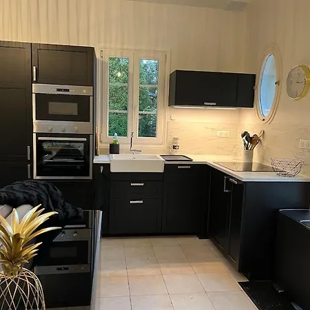 Maison De Charme Dans Un Ecrin De Verdure - - 15mns De Paris Villa Le Vésinet